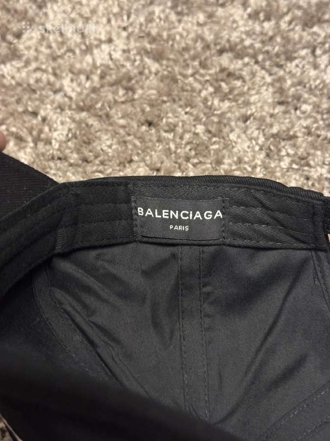 Balenciaga juoda kepure - nuotraukos Nr. 2
