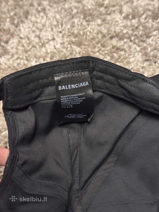 Balenciaga juoda kepure - nuotraukos Nr. 3