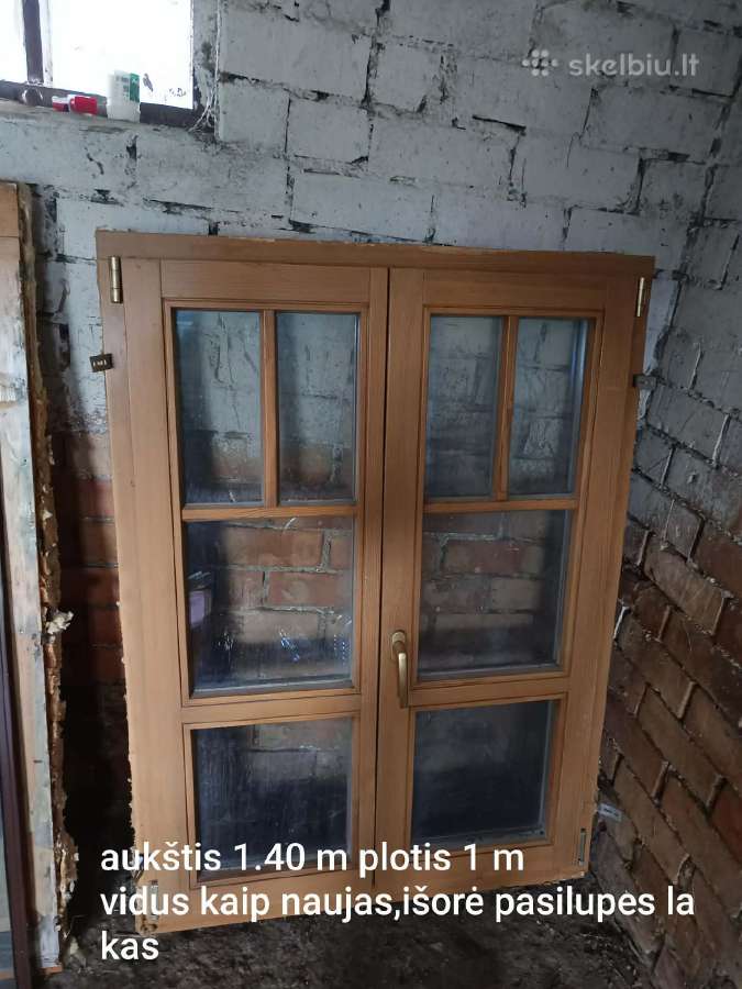Nautoti mediniai langai