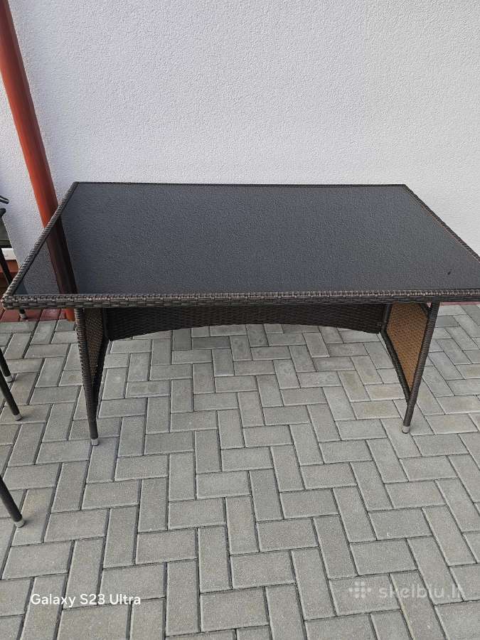 Lauko baldai