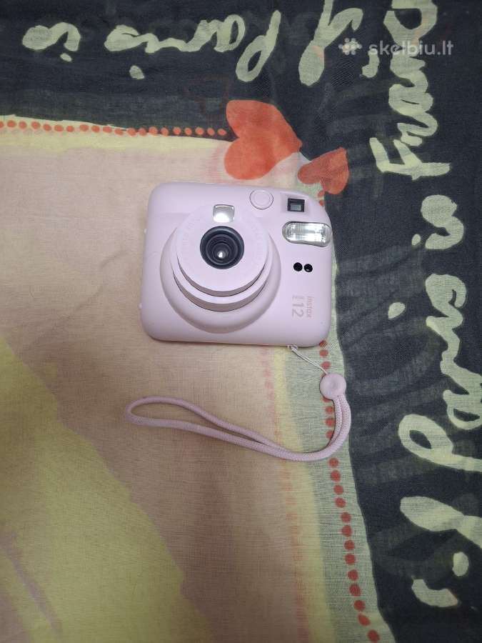 Momentinis fotoaparatas Instax Mini 12
