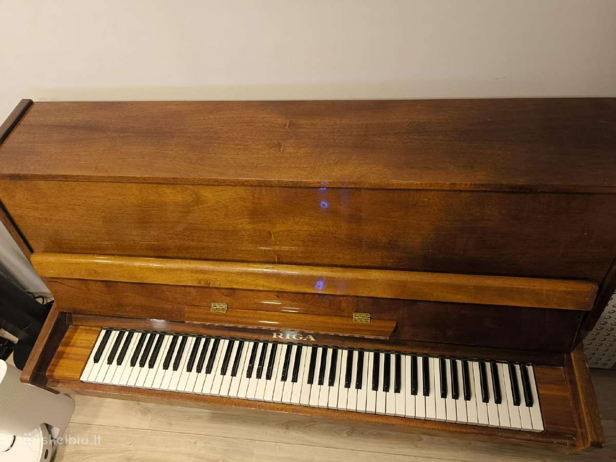 Dovanojamas Pianinas Riga