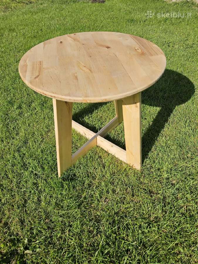Beržinis kavos staliukas