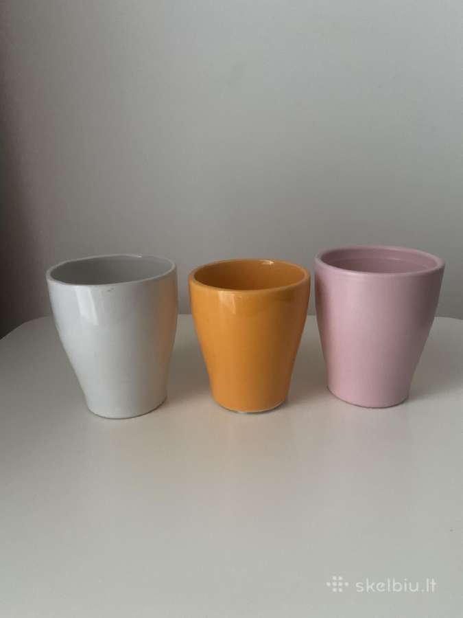 3 vazoneliai 6 cm