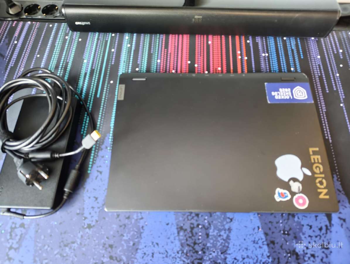 Laptopas su pakrovėju