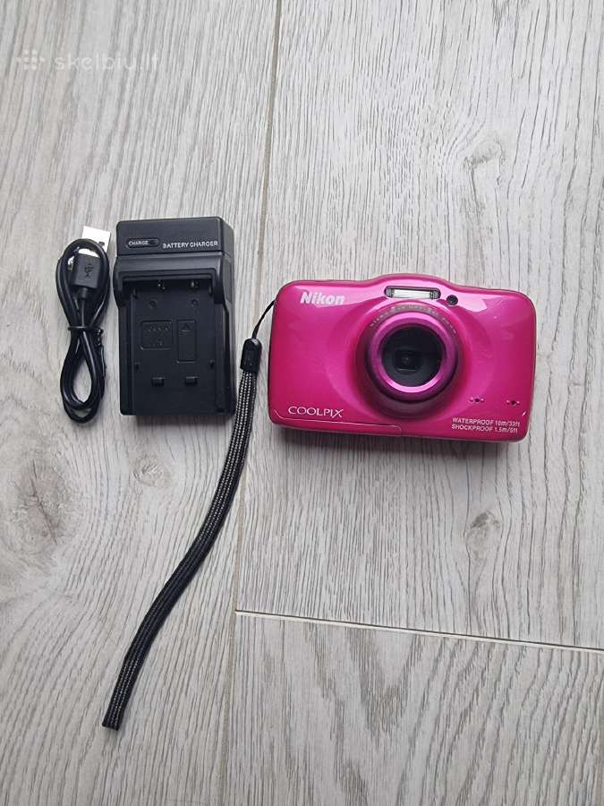 Nikon S32 13,2megapixel vandeniui atsparus