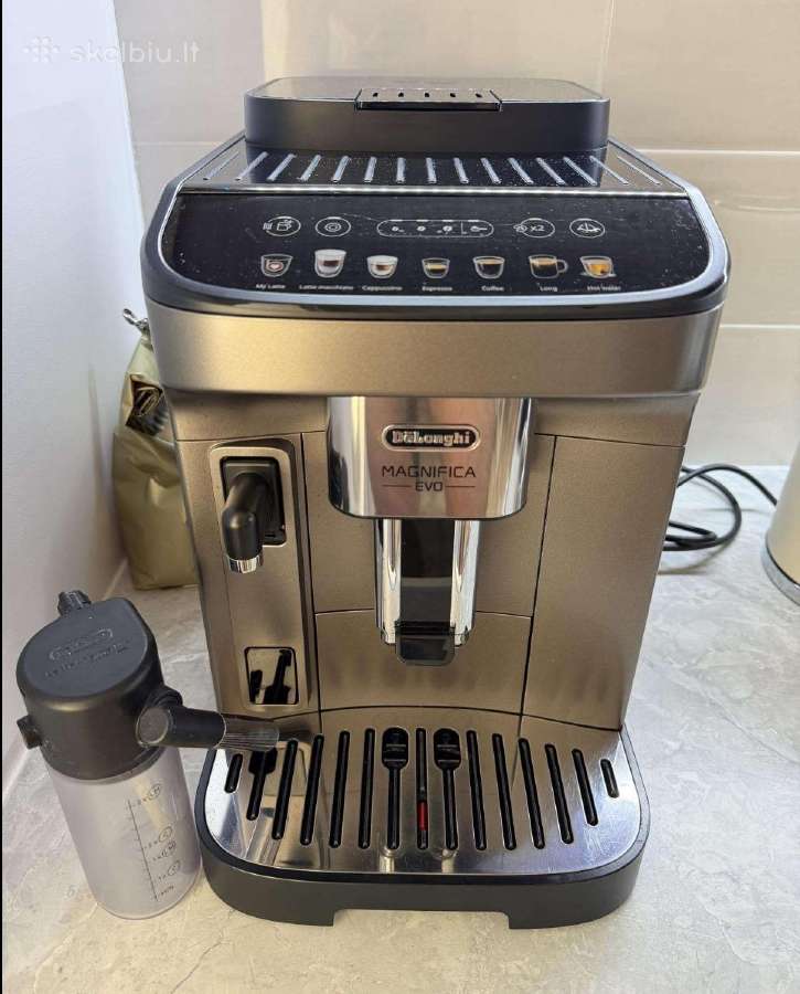 Kavos aparatas Delonghi Magnifica EVO