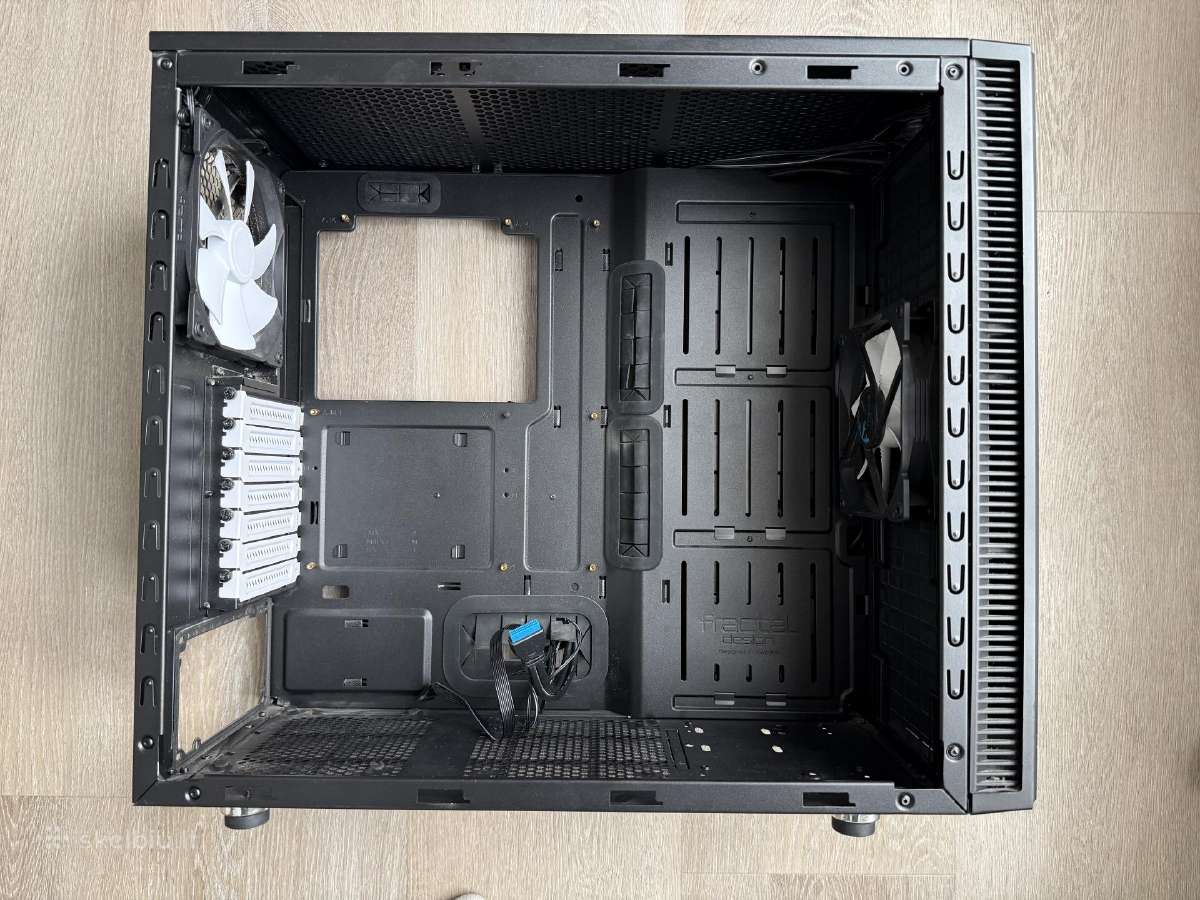 Fractal Design Define S korpusas