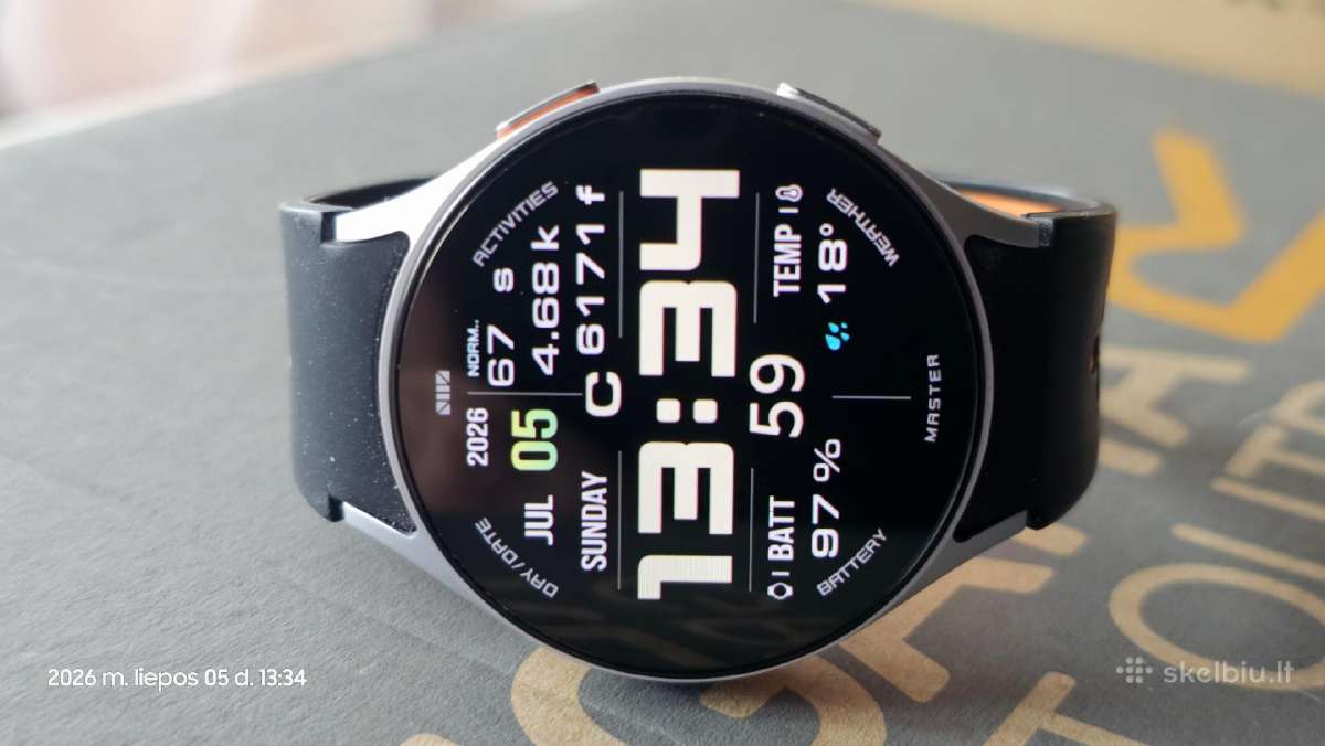 Samsung watch 7 44bt silver.