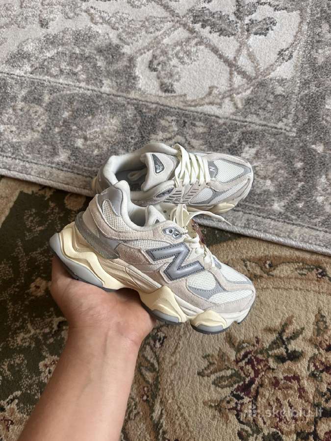 Nauji New Balance 9060