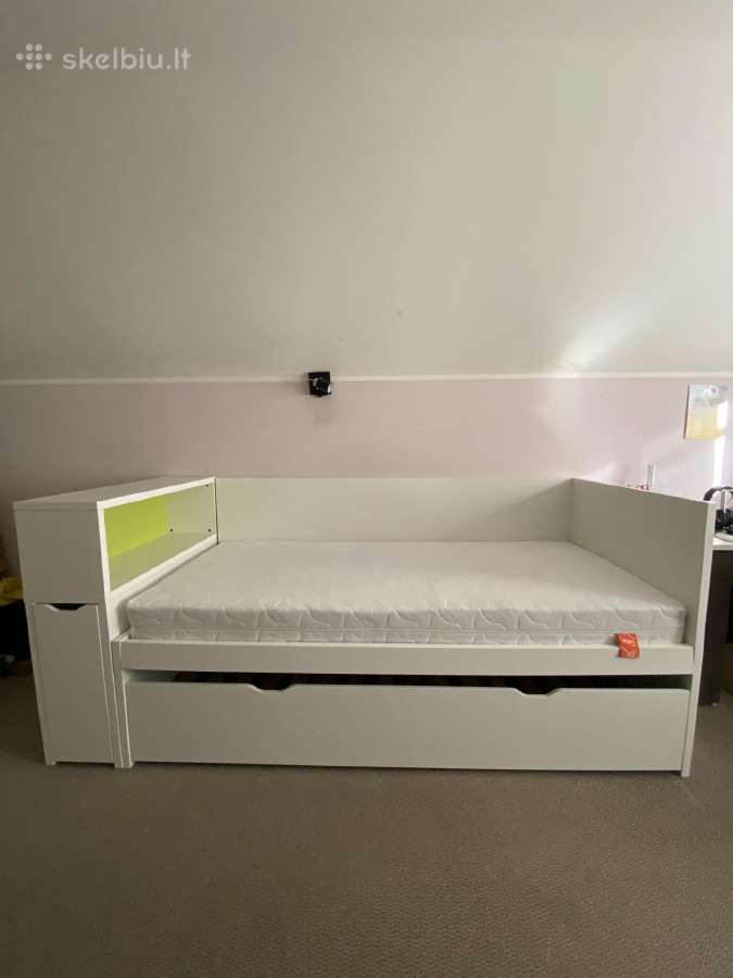 Ikea lova su galvūgaliu