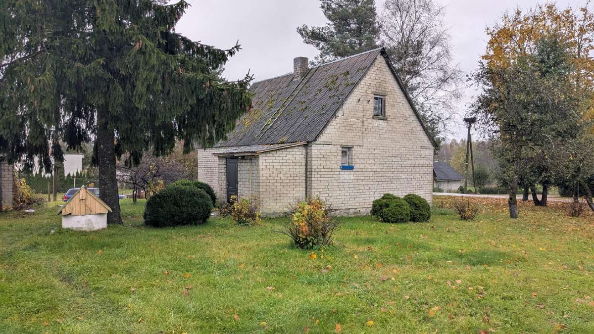 Parduodamas namas janapolėje