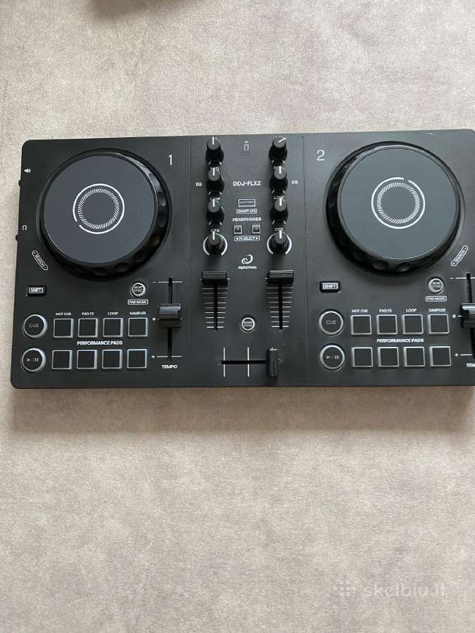 Dj valdiklis Ddj Flx2