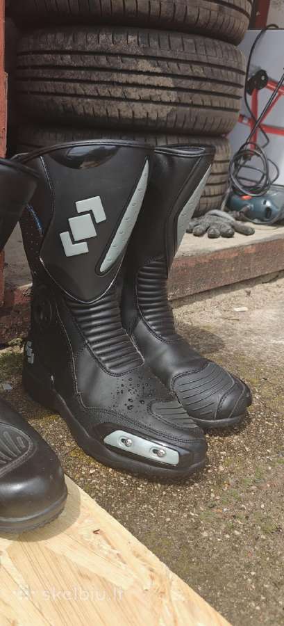 Nauji moto batai