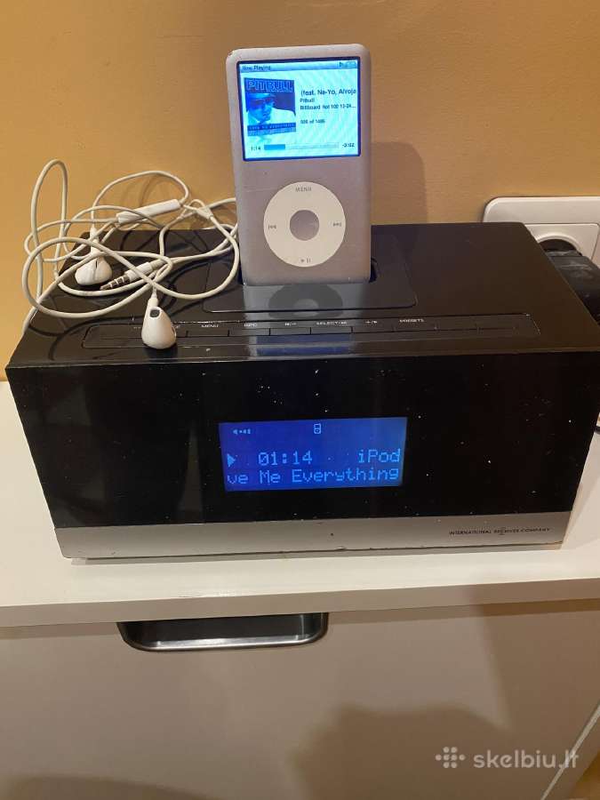 iPod A1238 80gb,krovimo stotelė/radija,ausinės