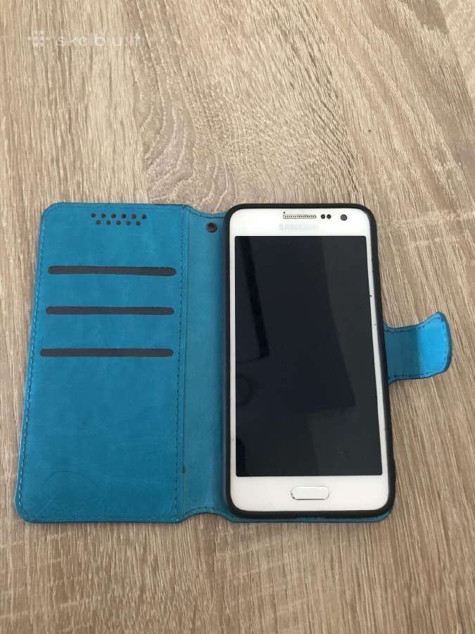 Samsung Galaxy A3 telefonas