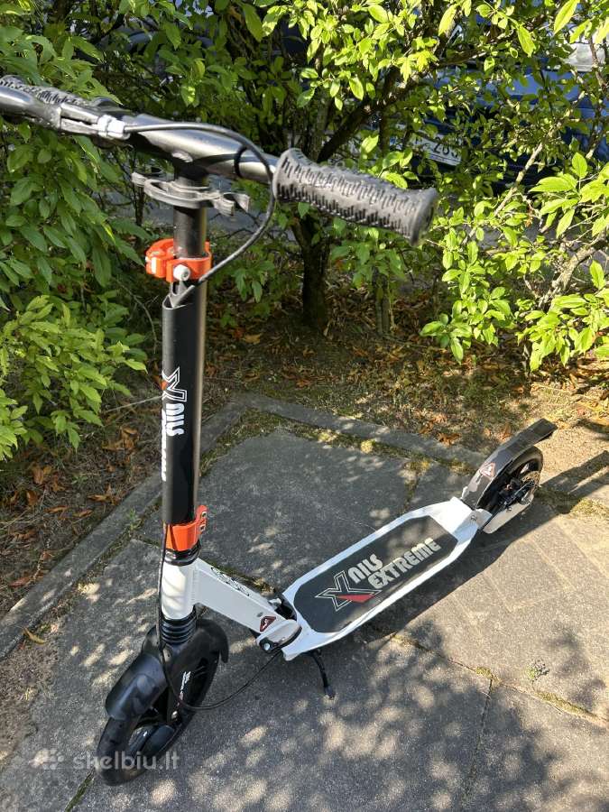 Paspirtukas Nils Extreme