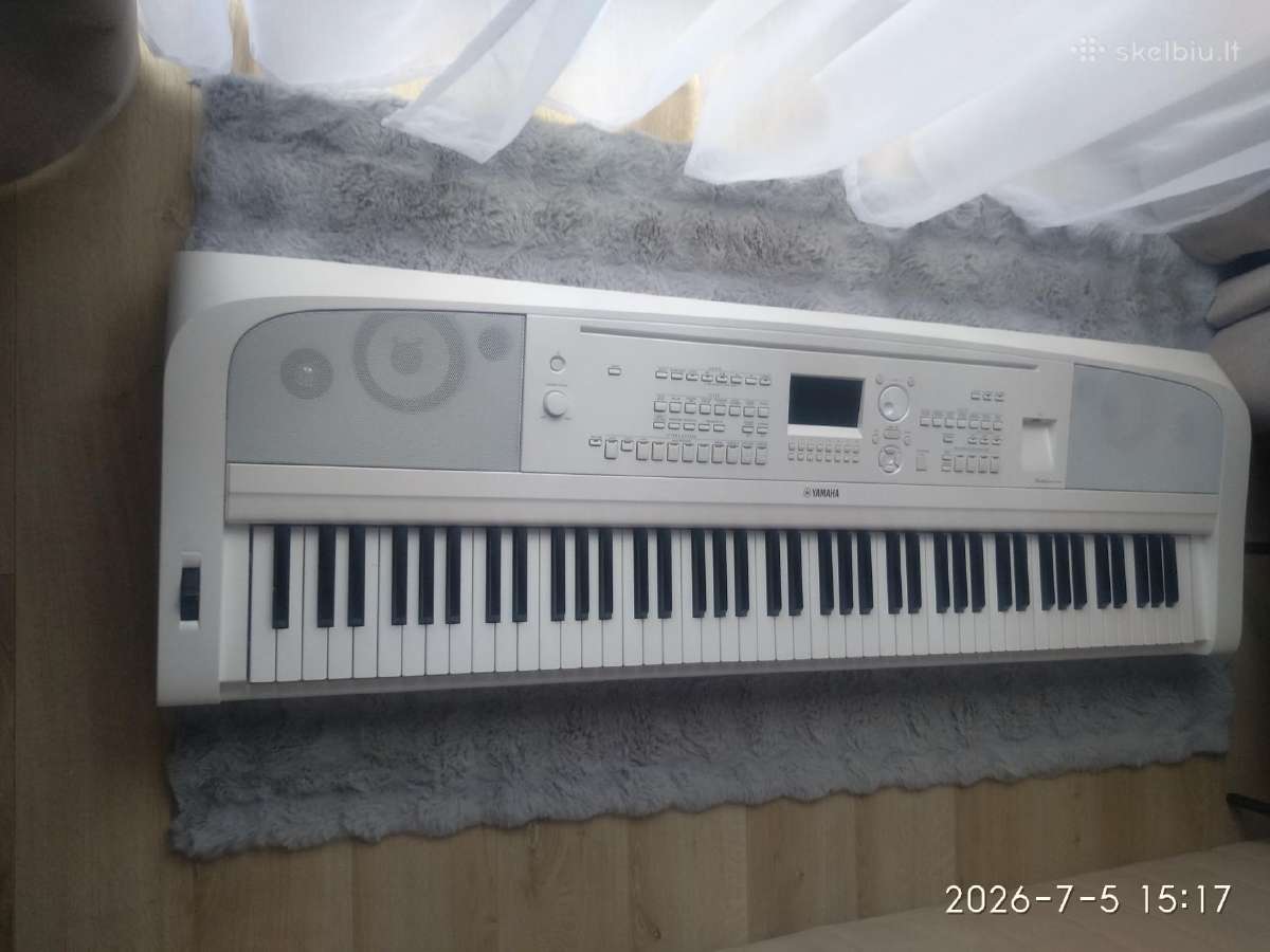 Parduodamas skaitmeninis pianinas Yamaha Dgx 670