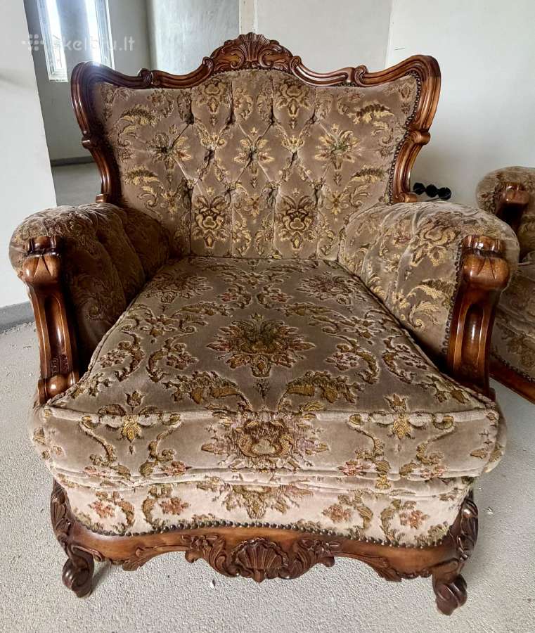 Klasikinio stiliaus komplektas sofa ir 2 foteliai - nuotraukos Nr. 3