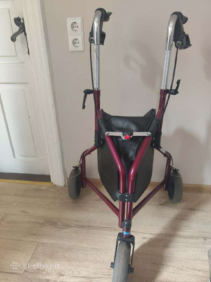 Invacare triratis riedutis–vaikštynė