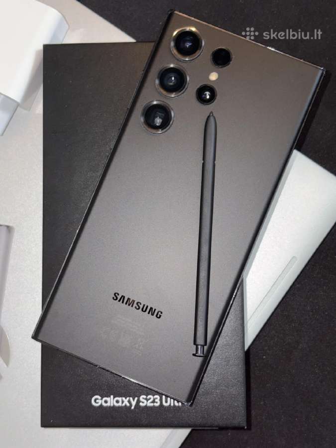 Samsung Galaxy S23 Ultra with box