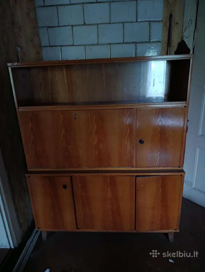 Mid-century bufetas