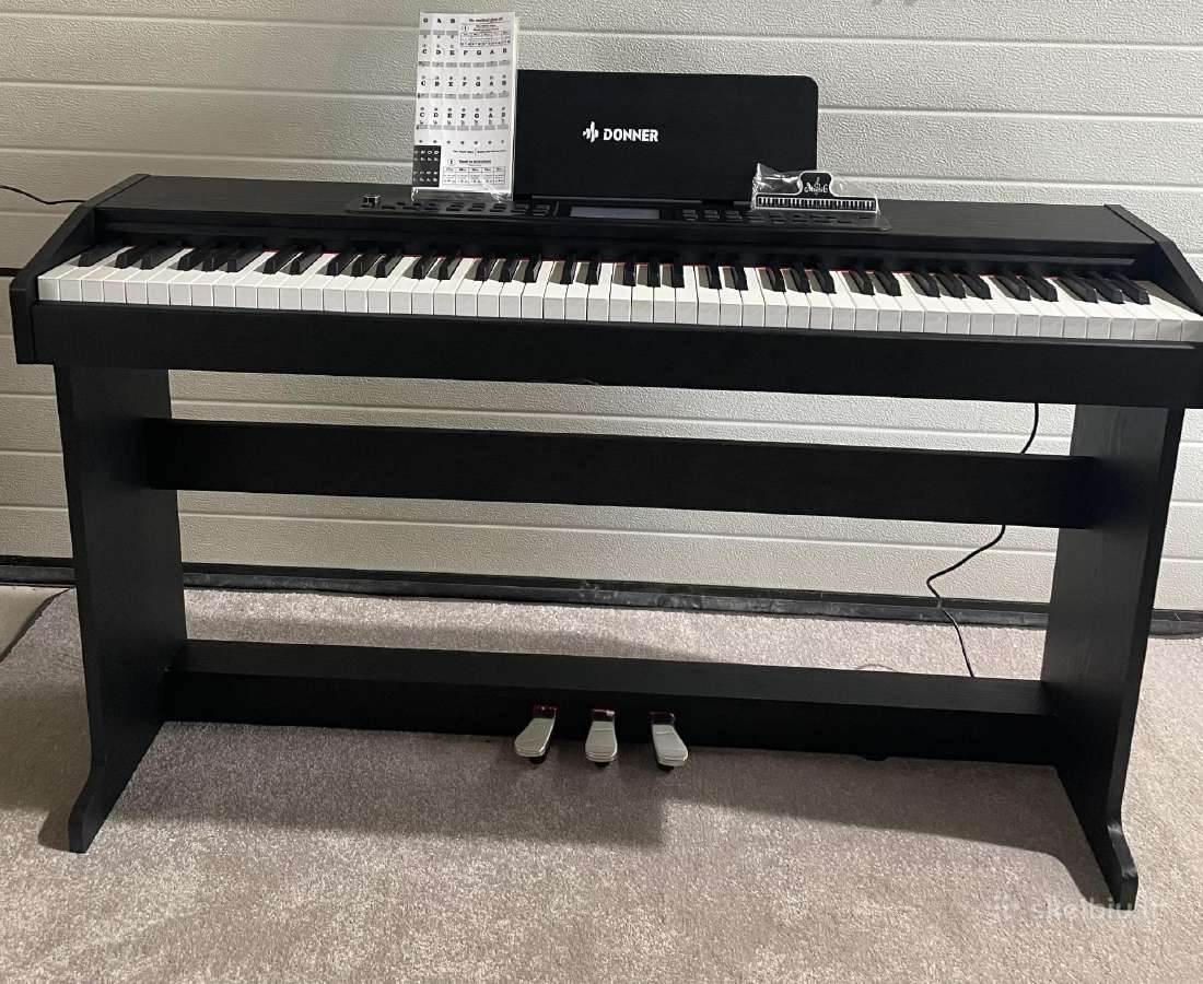 Pianinas su stovu