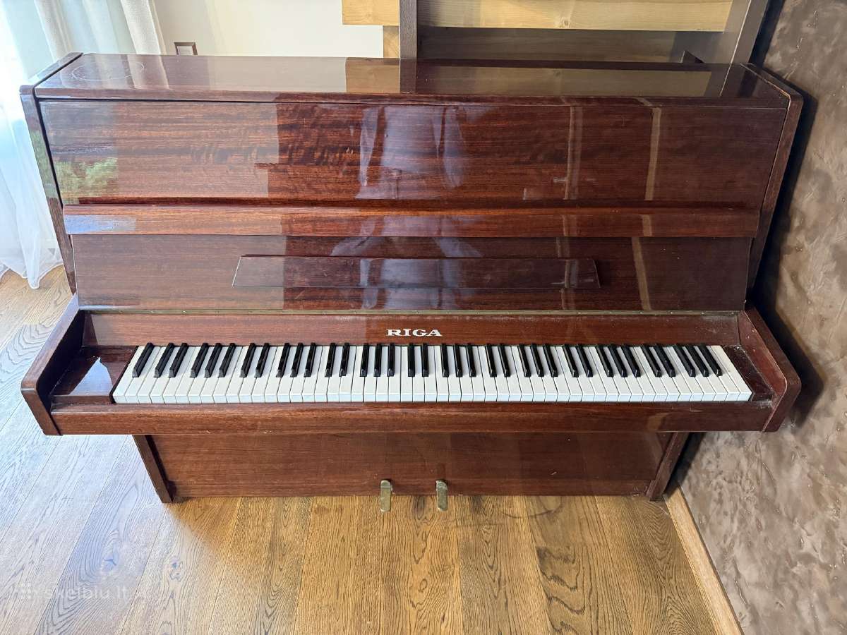 Dovanojamas pianinas Riga