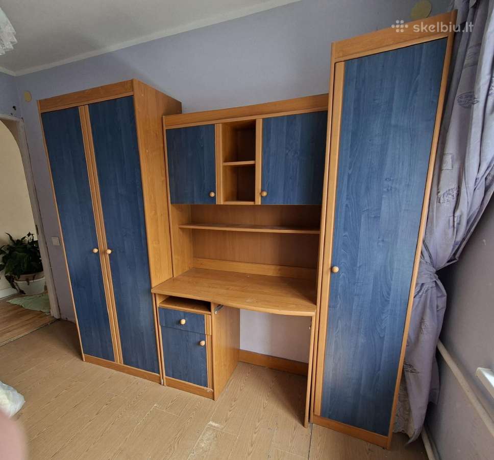 Jaunuolio kambario baldai