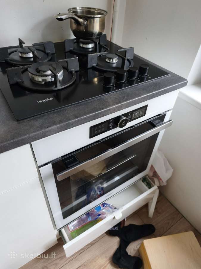 Parduodu įmontuojamą orkaitę Whirlpool Akz9 6230 W