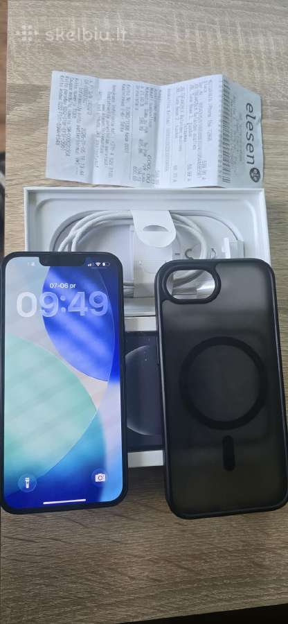iPhone 16e juodas