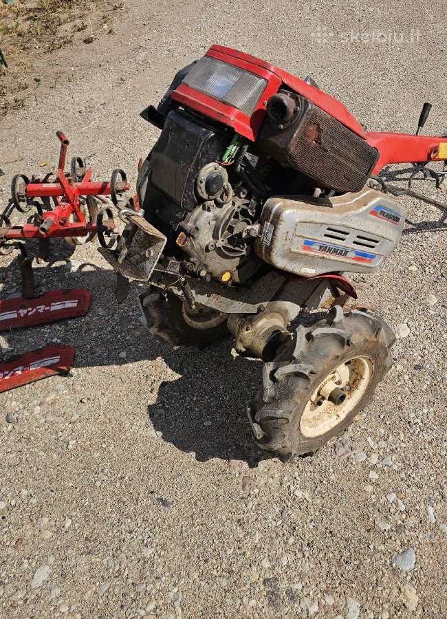 Yanmar japoniskas dyzelinis traktoriukas