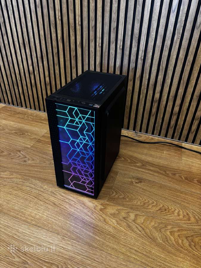 Ryzen 5 5500, Rx 5700 8gb, RAM 16 GB, nvme 512 GB.