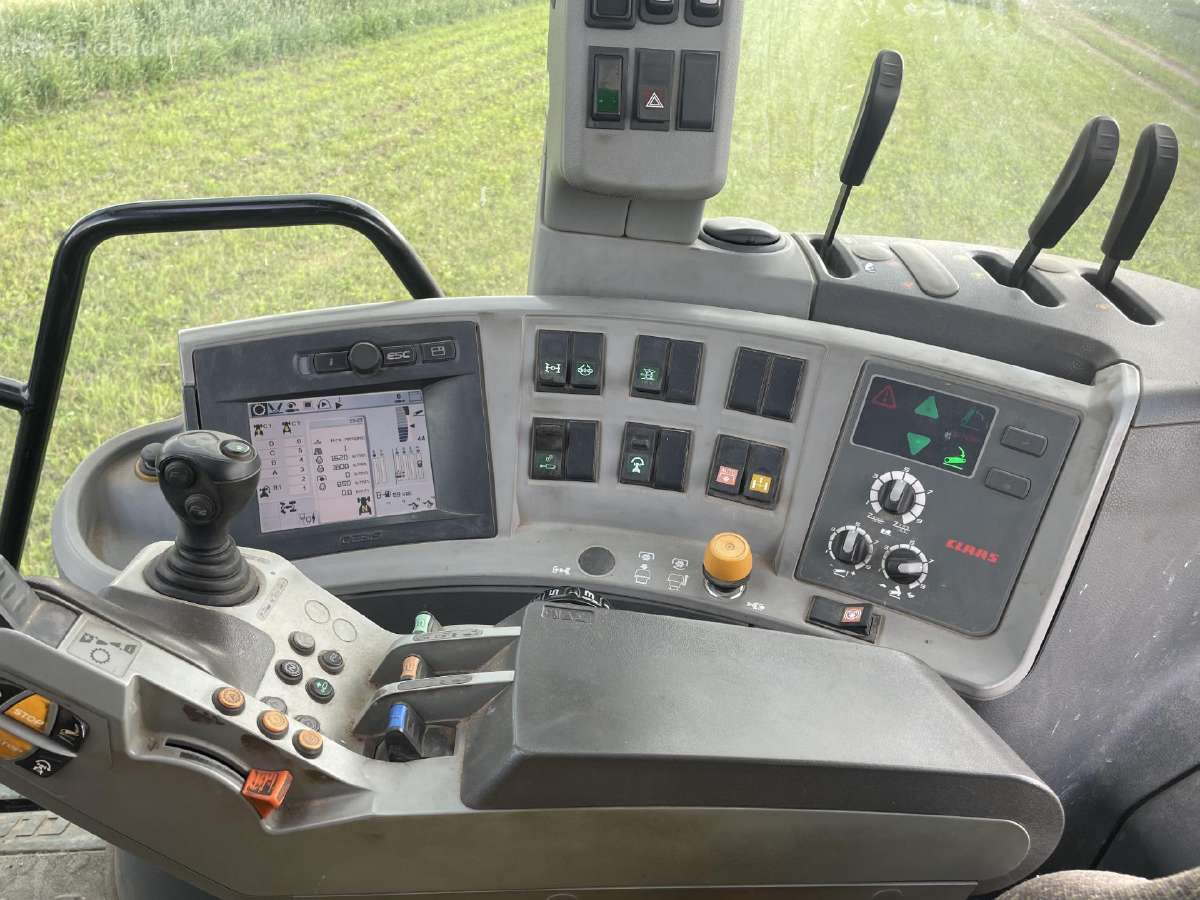 Claas Arion 640 (Cebis) su frontaliniu krautuvu - nuotraukos Nr. 5