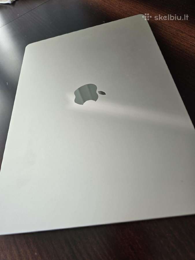 MacBook air 15-inch M3 2024