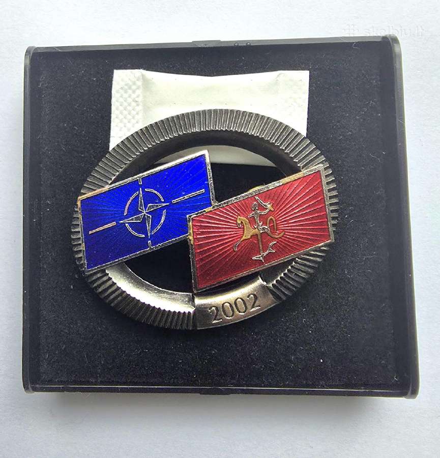 Ženklikas Nato-Lietuva 2002