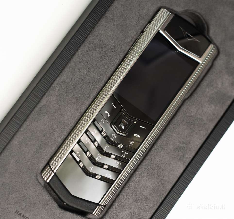 Superkame Vertu telefonus.
