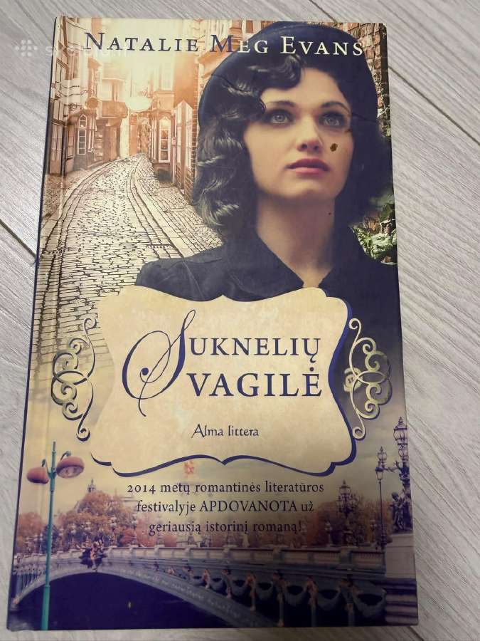 Parduodu ivairias knygas