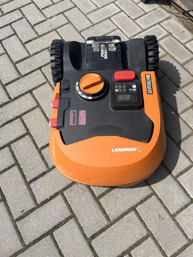 Robotas žoliapjovė