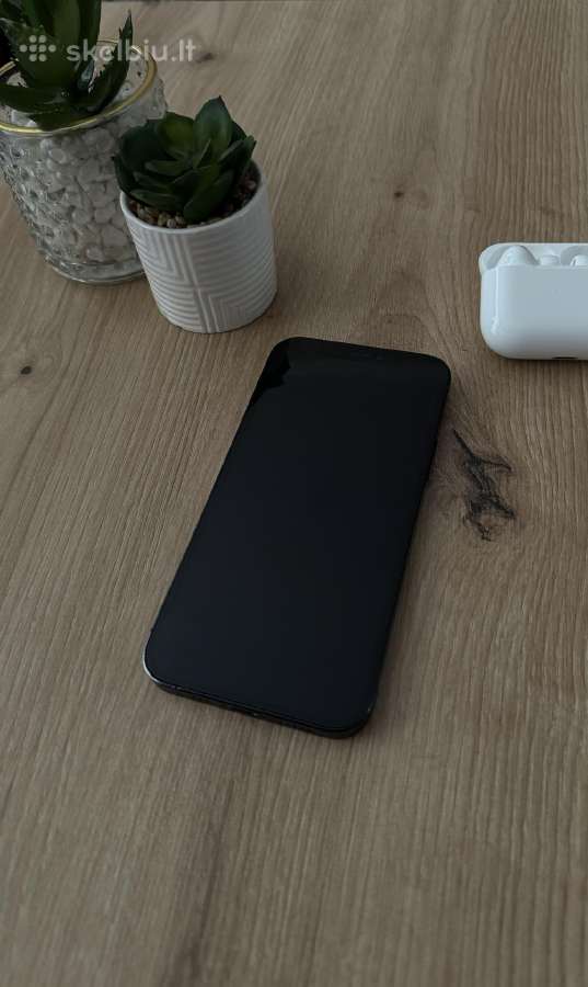 iPhone 12