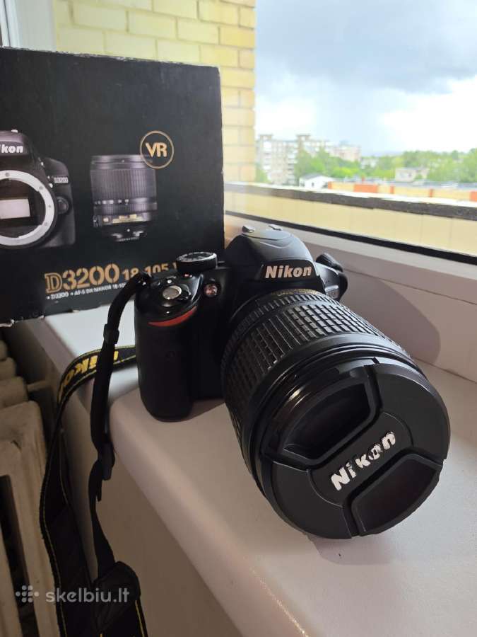 Nikon D3200 + Af-s Nikkor 18-105mm f/3.5-5.6g Ed