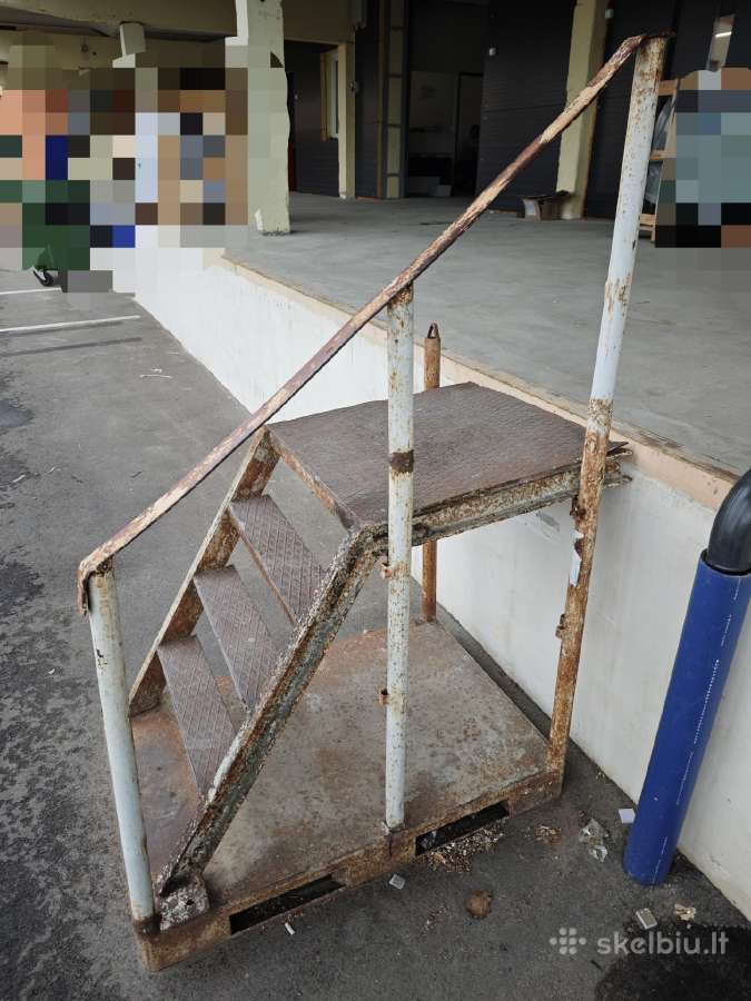 Metaliniai laiptai rampai