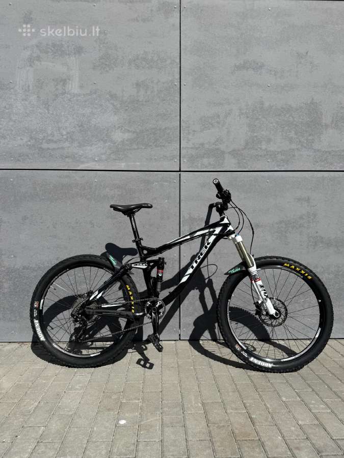 Parduodamas Trek ramedy 8 Full Suspension (2012m.)
