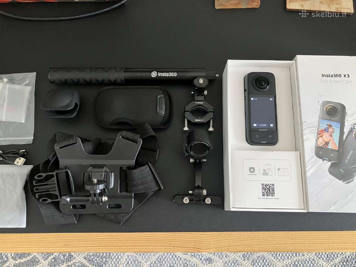 Insta360 X3 kamera + daug priedų