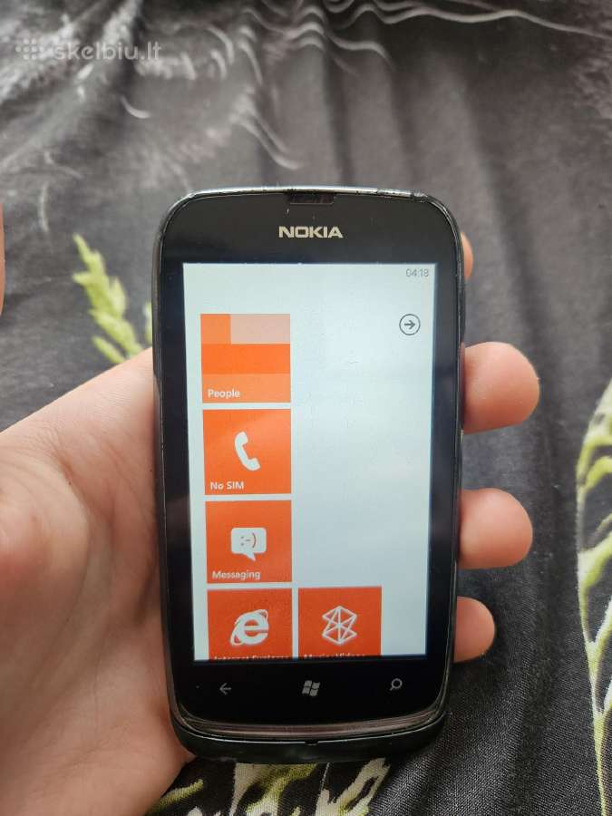 Nokia Lumia 610