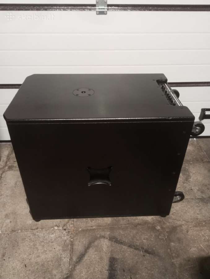 Žemų dažnių aktyvus subwoofer 18"
