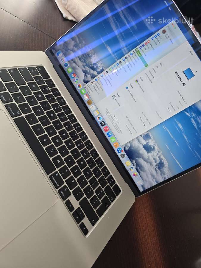 MacBook air 15-inch M3 2024
