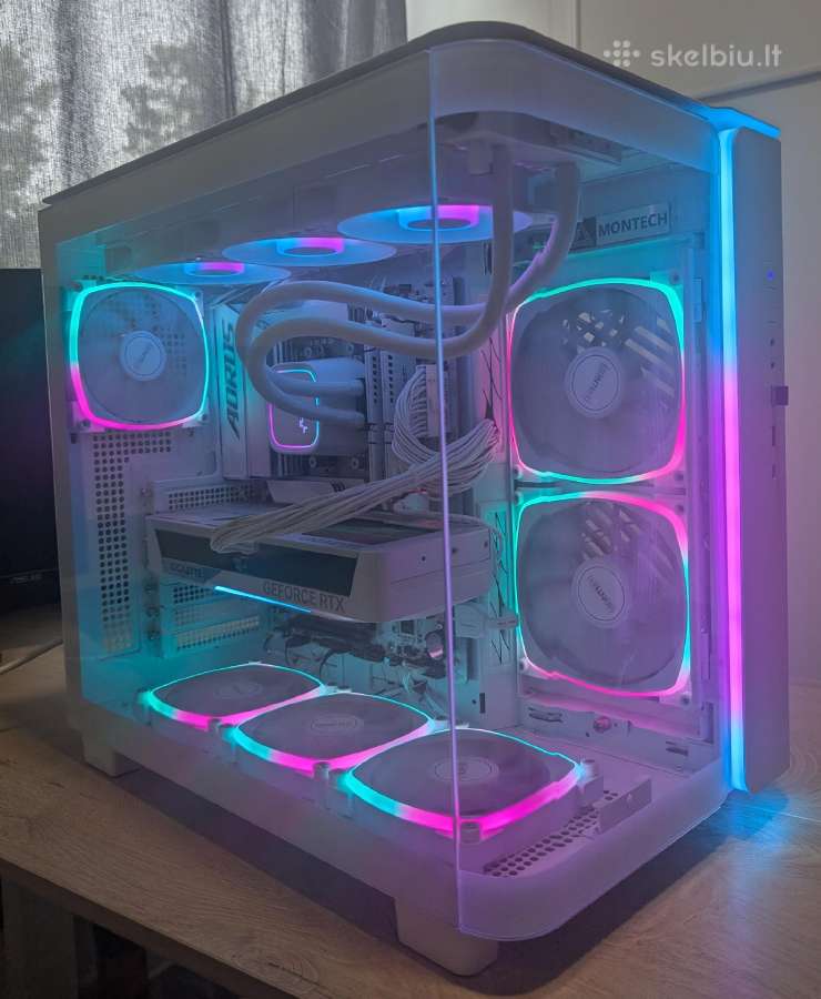 Baltas Pc darbui ir žaidimams