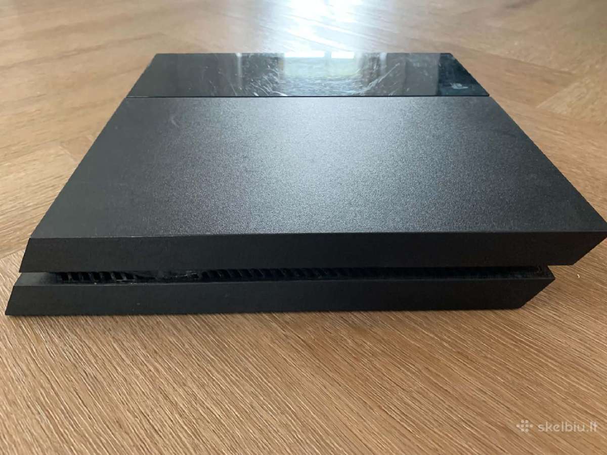 Playstation4 su žaidimais
