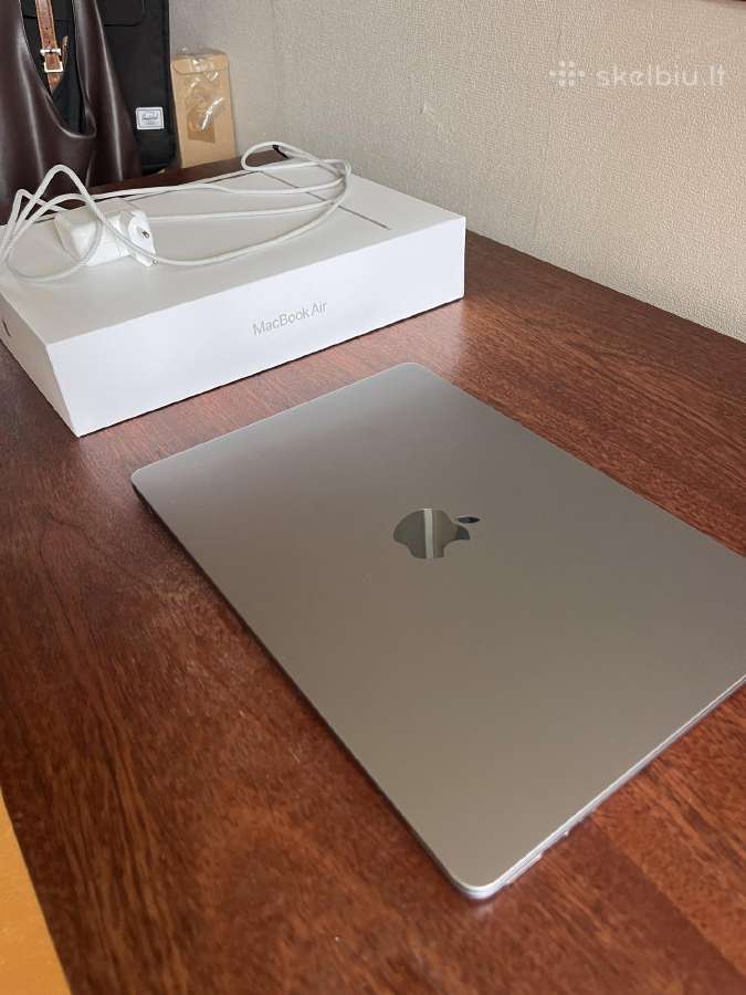MacBook Air M2, 2022